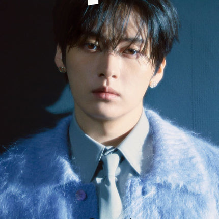 ESQUIRE - [2025, August] - Cover : STRAY KIDS LEE KNOW TYPE B