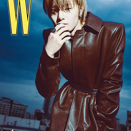 W Volume 6 - [2024, June] - Cover : Stray Kids I.N Q TYPE