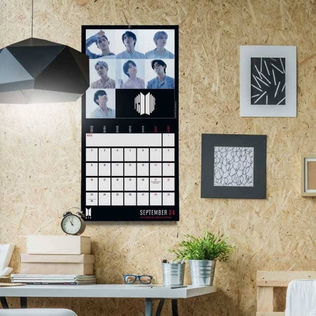 BTS - OFFICIAL BTS 2024 SQUARE CALENDAR - KPOPHERO